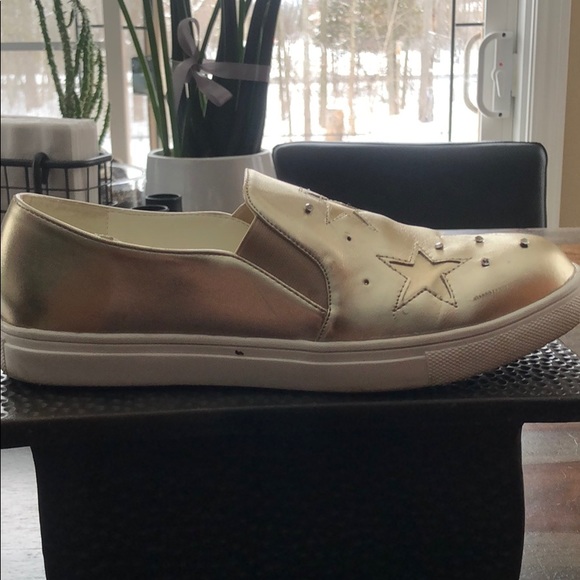 💕Wanted brand-Gold Astroid Slip-on Sneakers (8.5) - Picture 5 of 13